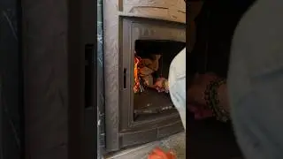 Секрет раскрыт. Как топить печь быстро😆 