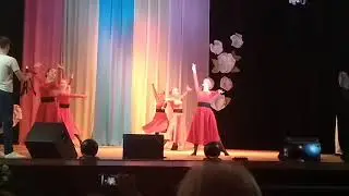 Эстрадно-хореографический ансамбль «Улыбка» провел отчетный концерт в Кривом Роге
