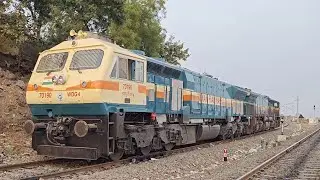 Twin WDG4 Diesel Locomotive | Pune Diesel Engine | Train Videos Indian Railways #wdg4