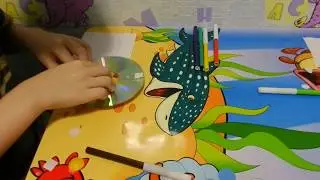 Детки конфетки делают рисунок с помощью спиннера (Ребятки Котятки)