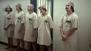 18 адам КҮЗЕТШІ мен ТҰТҚЫН болып ТҮРМЕ ЭКСПЕРИМЕНТІНЕ қатысады. Қысқаша кино шолу