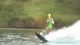25. Вейкборд. Toeside Raley(www.waketube.com).