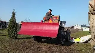ПОРАБОТАЕМ В ВЫХОДНОЙ . my traktor
