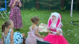 Шоу мыльных пузырей с Зайкой Кики | SHEBA SHOW