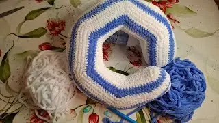 МК Дорожная подушка вязаная крючком