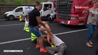 Roma, attivisti Ultima Generazione bloccano il GRA, automobilisti infuriati tentano rimozione