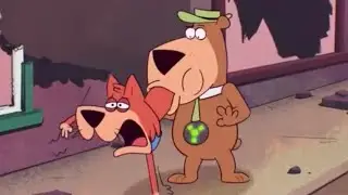 Bear eats other animals (J S01E01)