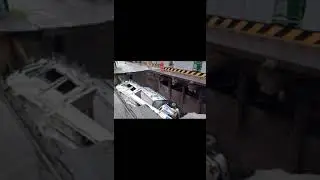 Tin tức thế giới: Mưa lớn gây sụt đường ở Busan, Hàn Quốc