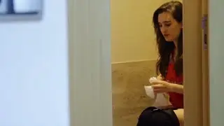 Girl pooping 32