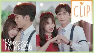 ✂️Sesión de fotos romántica, la chica aprovechó para poder acercarse al guapo profesor ❤️