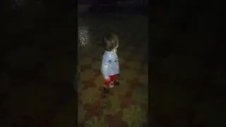 маленький давидик танцует цыганский танец  😅😅😅😅