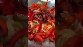 Шакшука с вялеными томатами 🍳#шакшука #вяленыетоматы