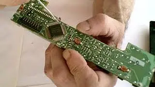 Что ценного в панели кассетной автомагнитолы PIONEER.