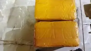 100 pieces of 18650 batteries from China with fake specifications.
