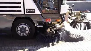 Уборка территории вакуумной подметально уборочной машиной RAVO