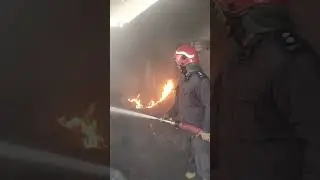 देसी बालक गामा ke#firefighting #shortsfeed #fire