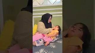 Bu pipi urus Ayu sakit