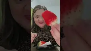MAKAN STRAWBERRY JUMBO HARGA 195,000 / 2 PCS!! 😱
