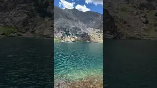 Colorful Lake in the Rocky Mountains😍🗻
