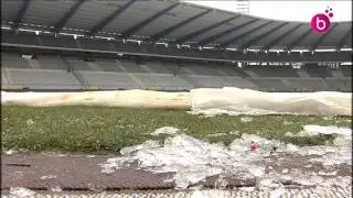 Bâche pour protéger la pelouse du stade  Roi Baudoin