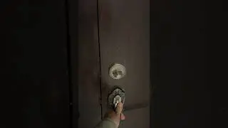 Самая скрипучая дверь в мире 😂