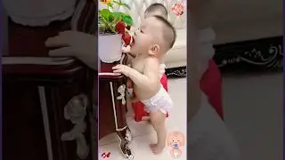 Cute 🍓😍 || eating strawberry || #cutebaby #shorts