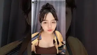 TikTok Bigo Live Hot cantik seksi nafsuin putih mulus susu montok empuk nikmat diremas emut isep