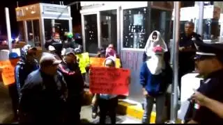 Policía Federal desaloja encapuchados de Autopista del Sol