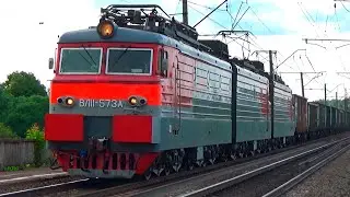 Электровоз ВЛ11-573/491Б с грузовым поездом, платформа 341 км БМО