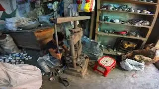 How are children's kitchen sets made? A fascinating tour of the factory!