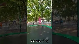 На дитячому батуті. Підпишіться на мій You Tube канал #Milanalind