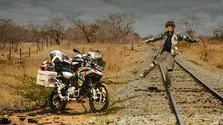 CÓMO VIAJAR EN MOTO POR EL MUNDO 🌎🏍️ ¿Cómo es SER NÓMADA? Trucos y consejos para VIVIR VIAJANDO