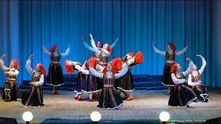 Образцовый детский хореографический ансамбль "Летиция" -  " Молдавская сюита"