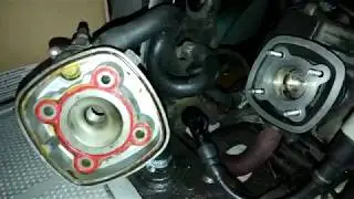 Piaggio Quartz 50 broken gasket repair, Flooded engine