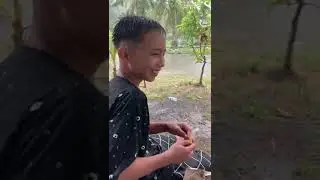 Terrifying lightning strike amidst rainy joy: tragedy strikes tourist spot in North Sumatra