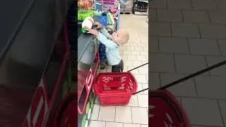 Тимофей папин помощник.