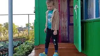 Конец сентября, дни провожу с внуком.Жизнь в деревне .