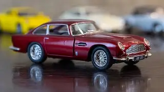 Aston Martin DB5 diecast model car James Bond