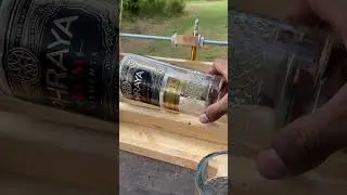 Бутылку превращают в бокал