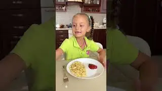 One can of ketchup for entire family by Tsuriki Show