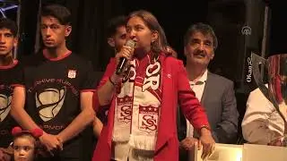 SİVAS   Sivasspor'un kupa şampiyonluğu kutlanıyor3