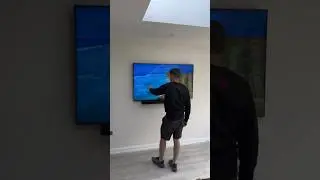 Unboxing Samsung’s 65” 