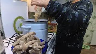 oatmeal with meat bones. economical and tasty! do Russians went crazy?