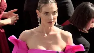 Alina Baikova supports Ukraine on the red carpet in Cannes