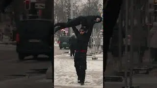 Подкинул таджика в воздух 😅