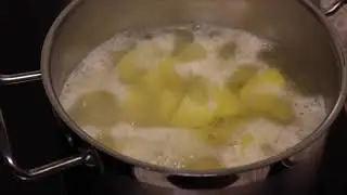 Айзан Исханова. Нохчийн чIепалгаш ( лепешки с картофельным пюре и творогом)