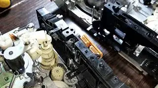 снятие и неисправности прижимного ролика в видеомагнитофонах с механизмом К и G.