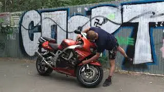 Обзор мотоцикла #Honda #CBR919RR #Fireblade. Первое Огненное лезвие у горла R1!