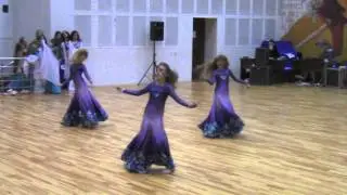 Ovatsia Small Group Classic Oriental with Zills