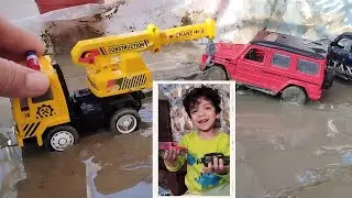 Diecast Model Car Breakdown, Carried by 1/18 Construction Crane, Extreme off-road, Cure Rihan & Toys